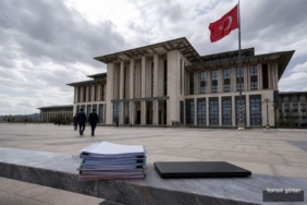 Temsili görsel: Cumhurbaşkanı Başdanışmanı Oktay Saral Görevinden İstifa Etti